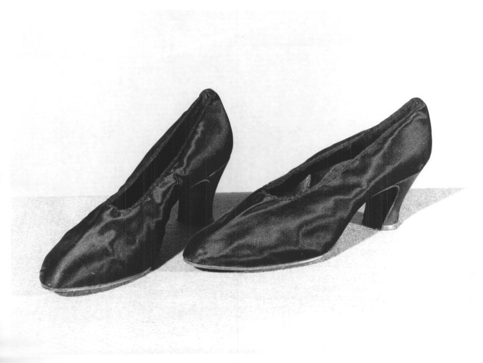 scarpe, paio - manifattura milanese (inizio sec. XX)