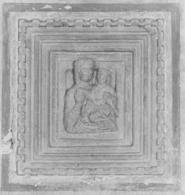 Madonna con Bambino (rilievo) - ambito veneto (secc. XIV/ XV)