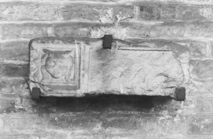 rilievo, frammento - ambito veneto (prima metà sec. XIV)