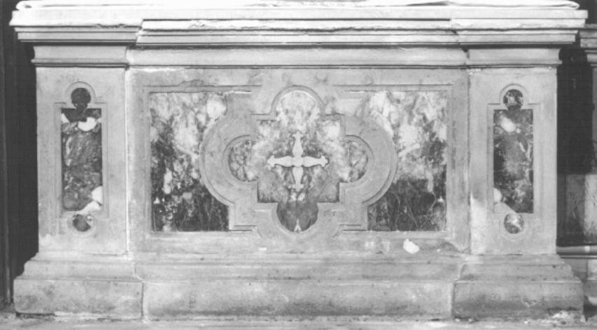 motivi decorativi fitomorfi con figure alate (mensa d'altare) - ambito veneto (sec. XVII)