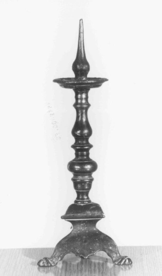 candeliere d'altare, serie - ambito veneto (sec. XVIII)