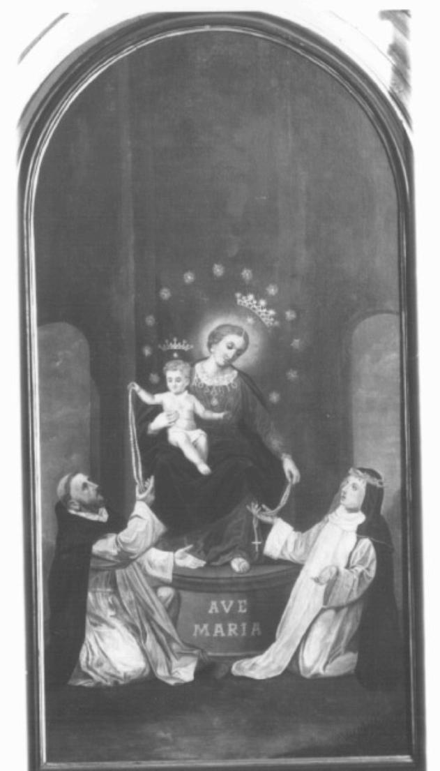 Madonna con Bambino offrono rosari a Santi Domenico e Santa Caterina da Siena (dipinto) di Polloni Pietro (attribuito) - ambito trevigiano (sec. XVII)
