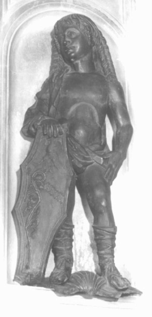 putto reggiscudo/ conchiglia (statuetta) di Bellano Bartolomeo (sec. XV)