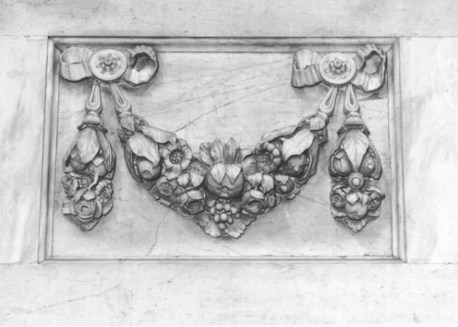 festone di fiori e frutta (rilievo) di Salucci Giambattista, Noale Antonio (primo quarto sec. XIX)
