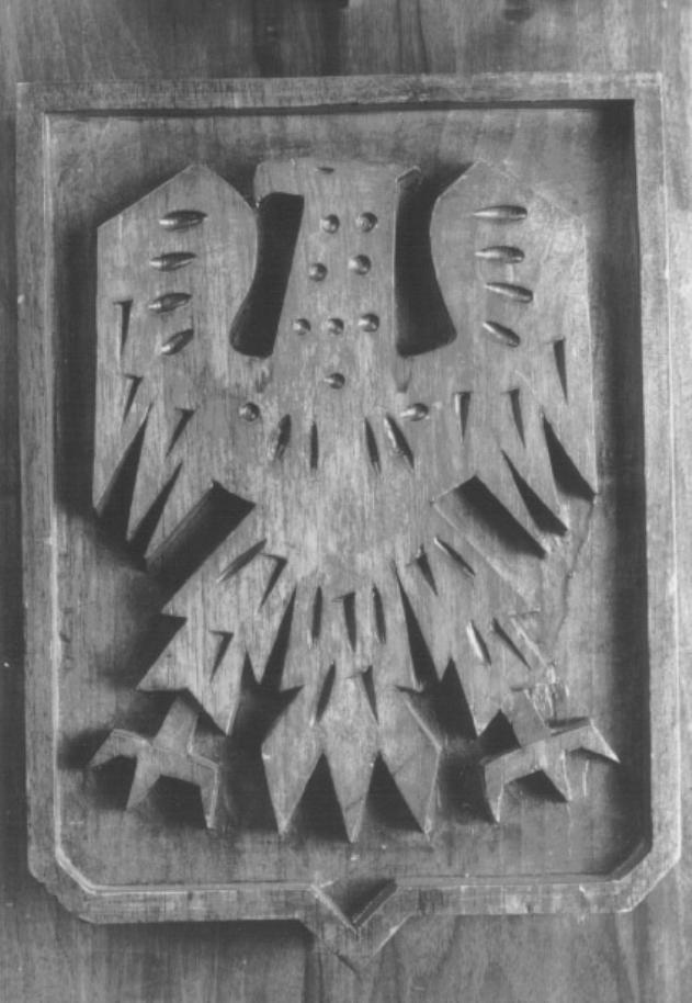 stemma comunale di Trento (rilievo) di Ponti Gio, Polidoro Eligio (sec. XX)