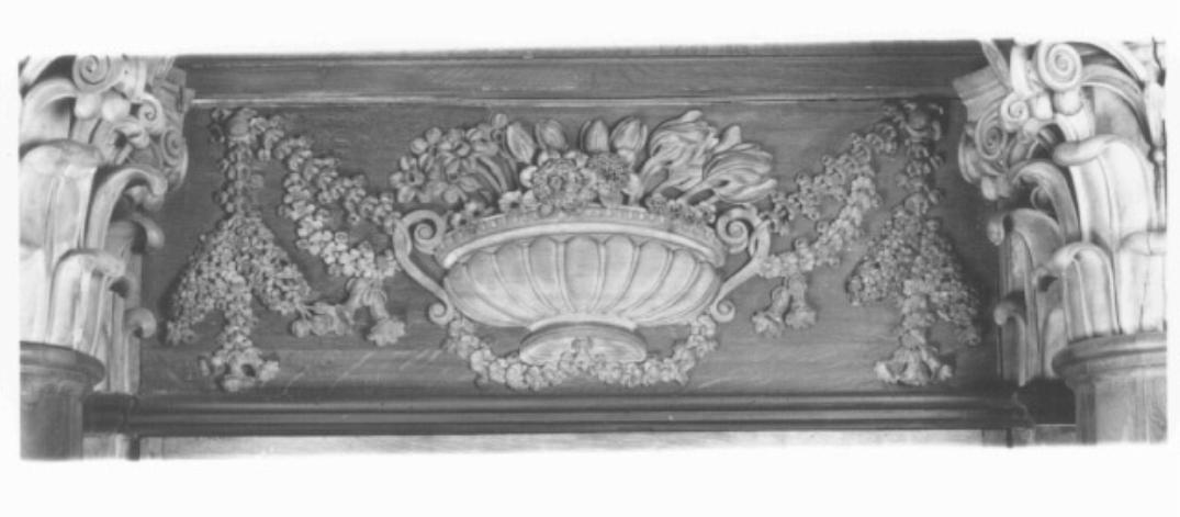 motivi decorativi floreali e vegetali (rilievo) di Bartens Michele Micheletto detto Micheletto (secc. XVI/ XVIII)