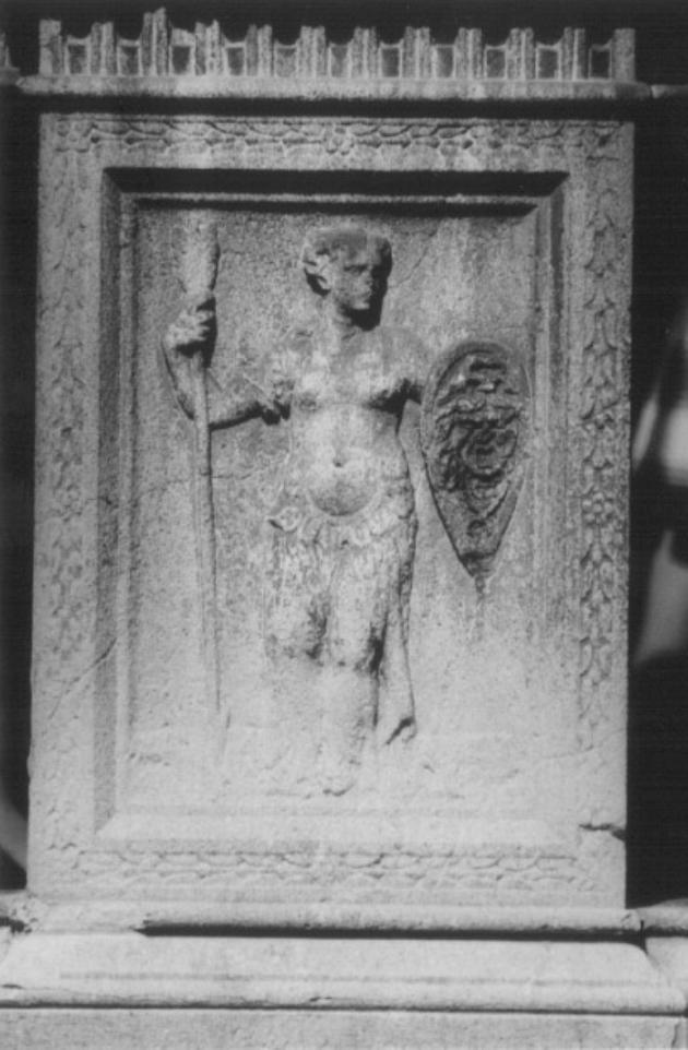 figura femminile armata di scudo con testa di gorgone e lancia (rilievo) di Moroni Andrea, Milanin Francesco (sec. XVI)
