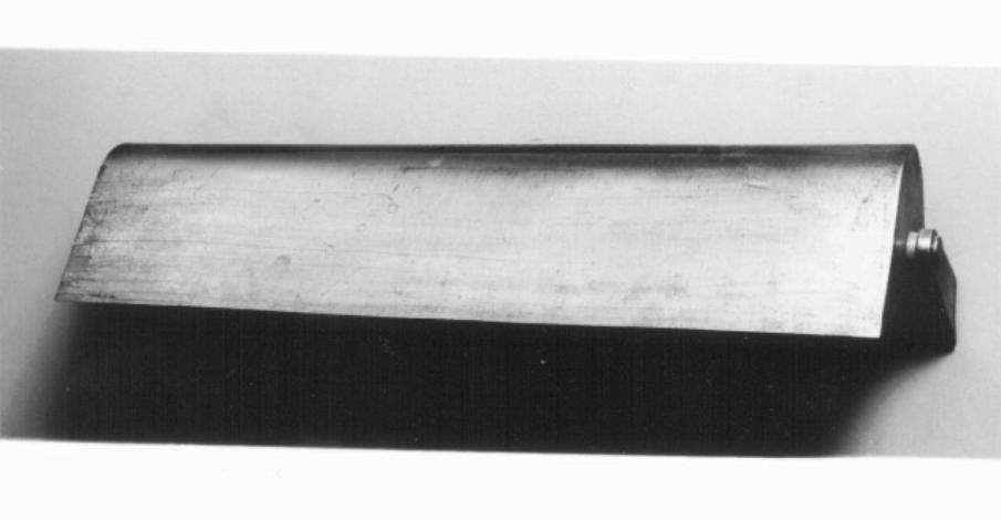 lampada - a muro di Ponti Gio (sec. XX)