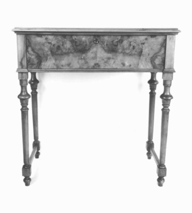 tavolino - ambito veneto (seconda metà sec. XIX)