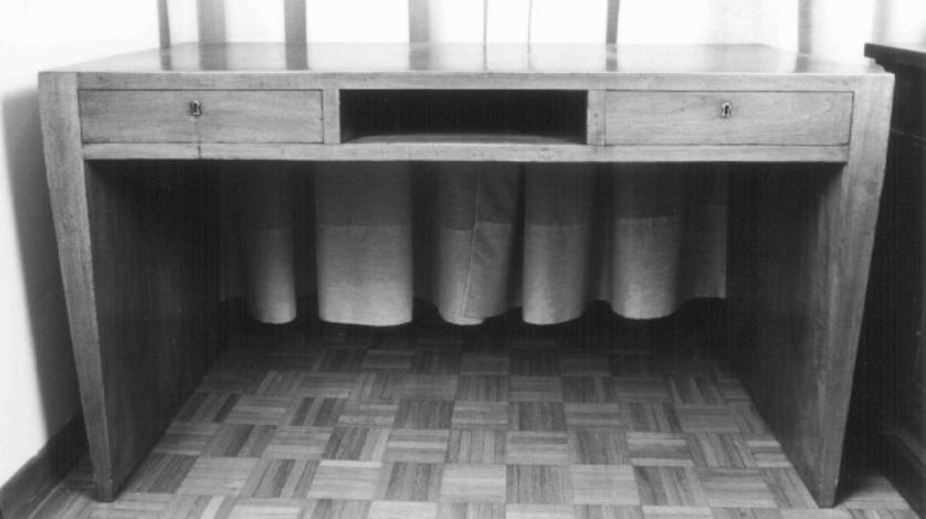 tavolo di Ponti Gio (sec. XX)