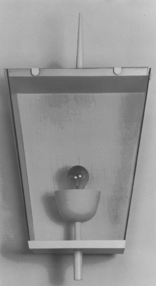 lampada - a muro - ambito veneto (sec. XX)