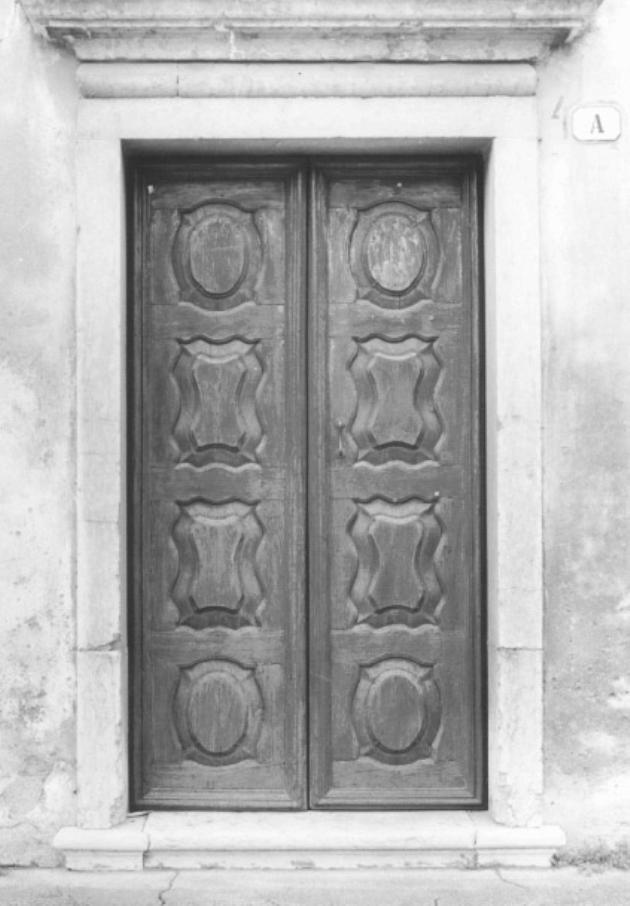 porta - a due battenti - ambito bellunese (secc. XIX/ XX)