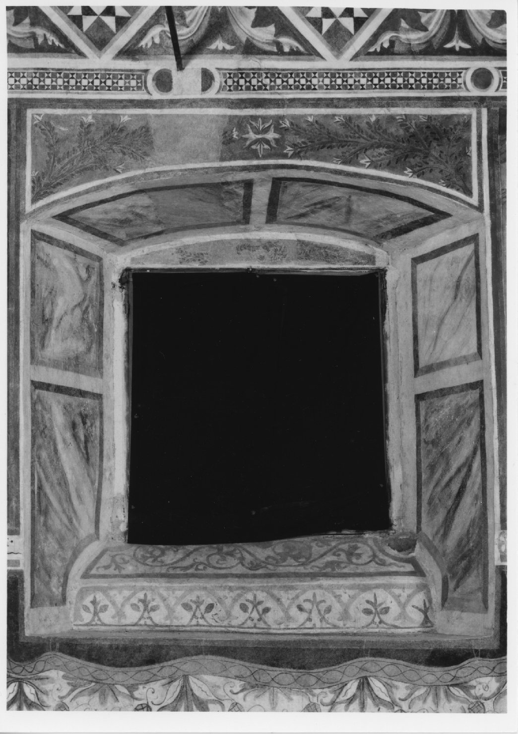 decorazione a finti marmi venati (dipinto) - ambito veneto (sec. XIV)