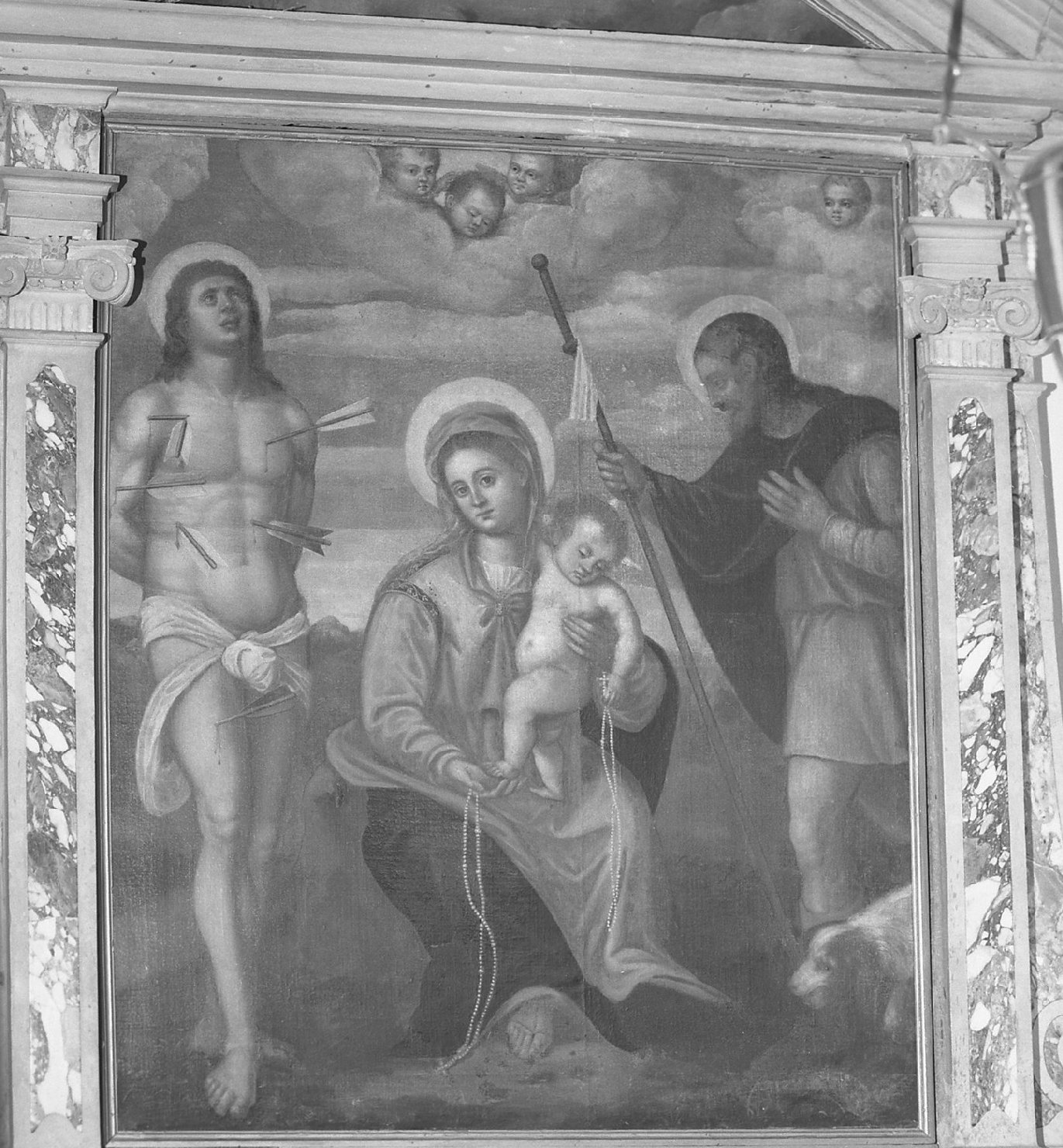 Madonna con Bambino tra San Sebastiano e San Rocco (dipinto) di Amalteo Pomponio (attribuito) (sec. XVI)