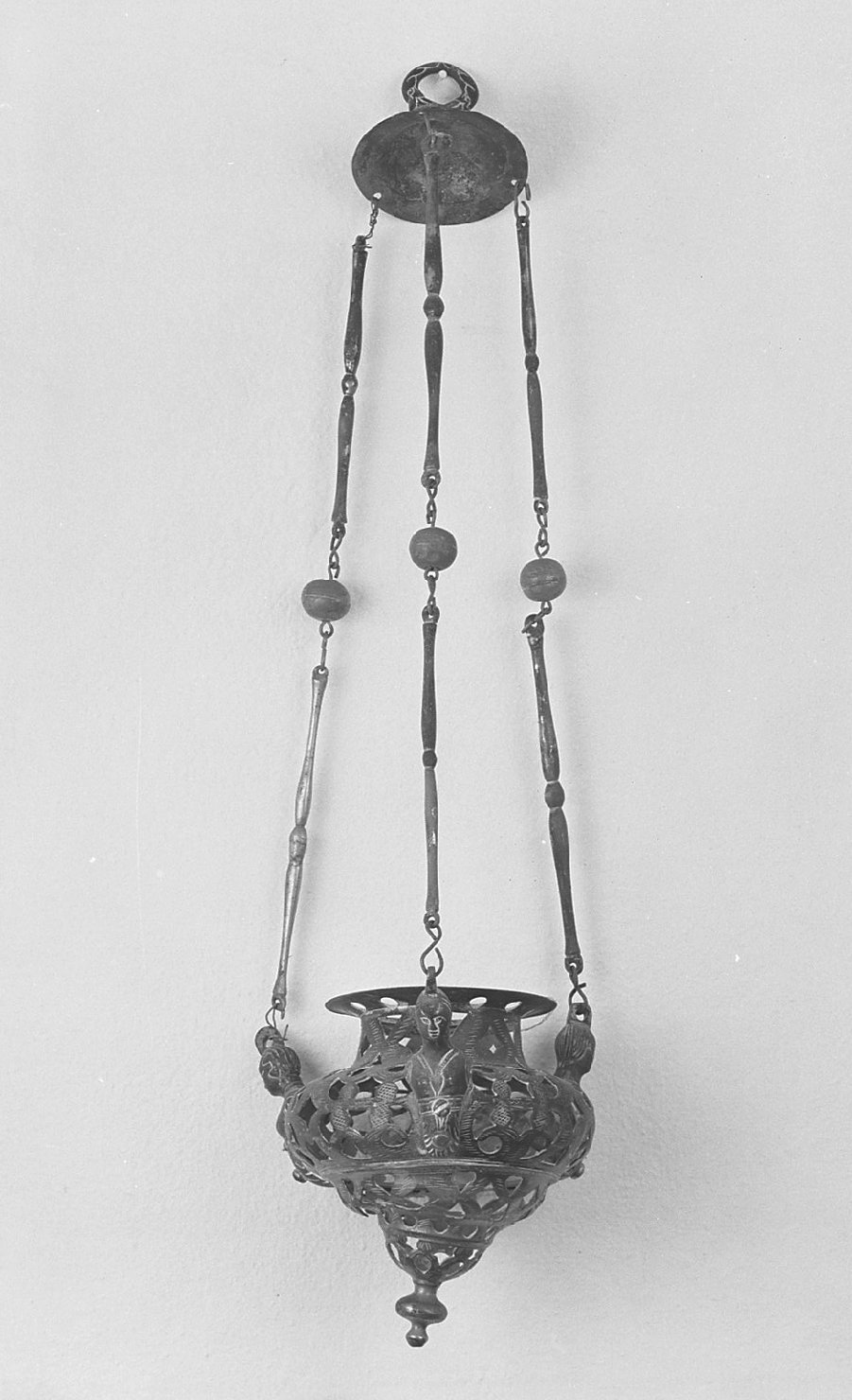 lampada pensile - ambito veneto (ultimo quarto sec. XVI)