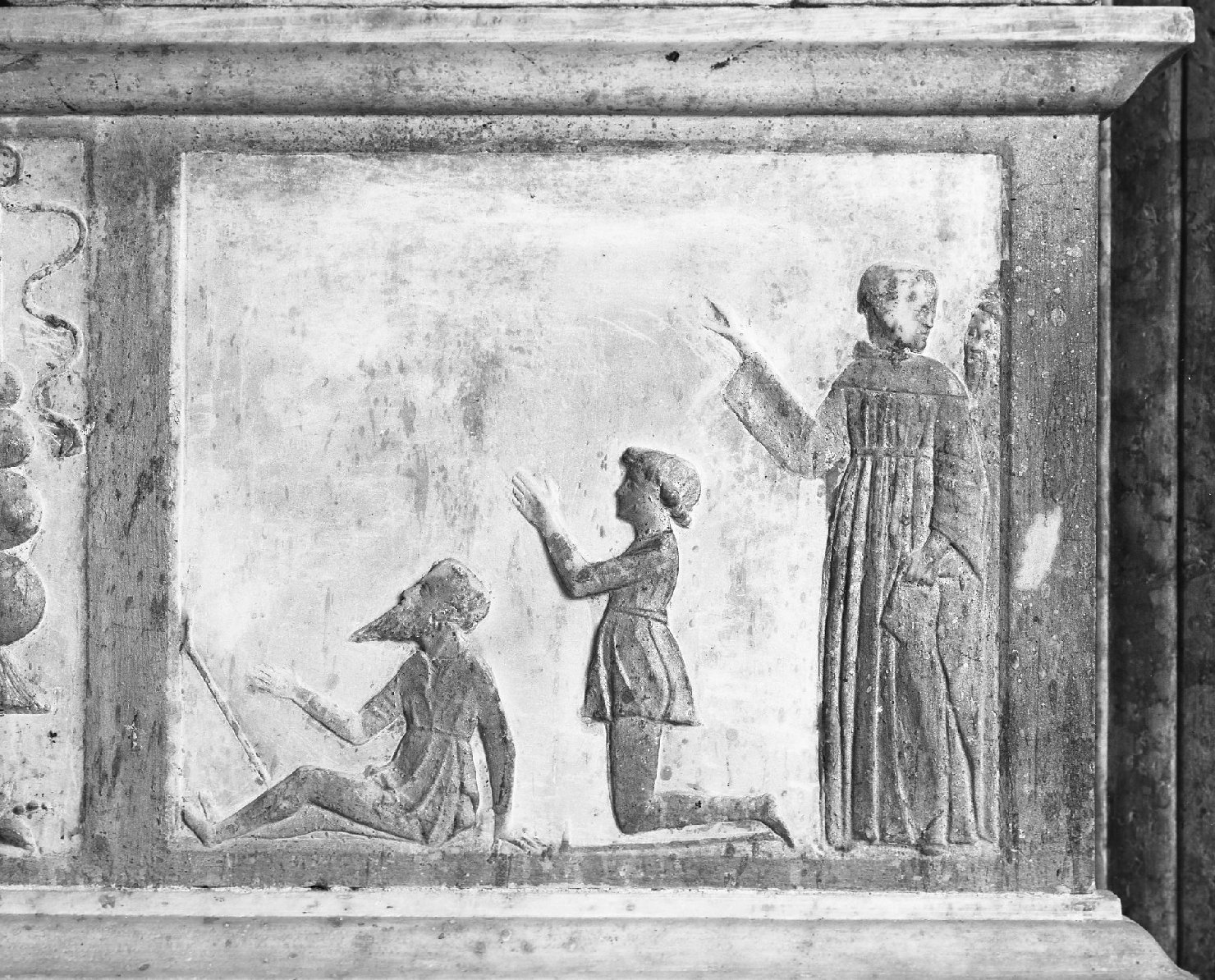 frati agostiniani e due fedeli (rilievo) - ambito veneto (sec. XV)