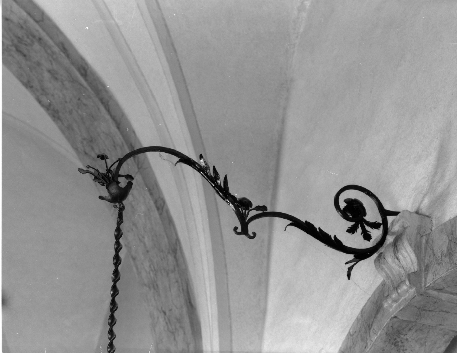 acquasantiera - da parete - ambito veneto (fine/inizio secc. XVIII/ XIX)