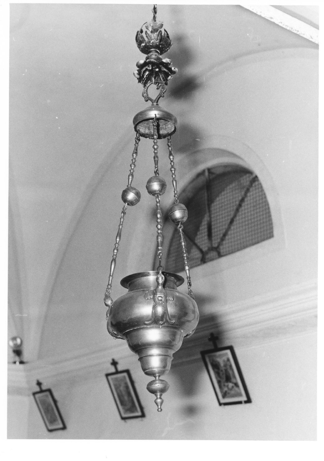 lampada pensile - a vaso - ambito veneto (inizio sec. XVII)