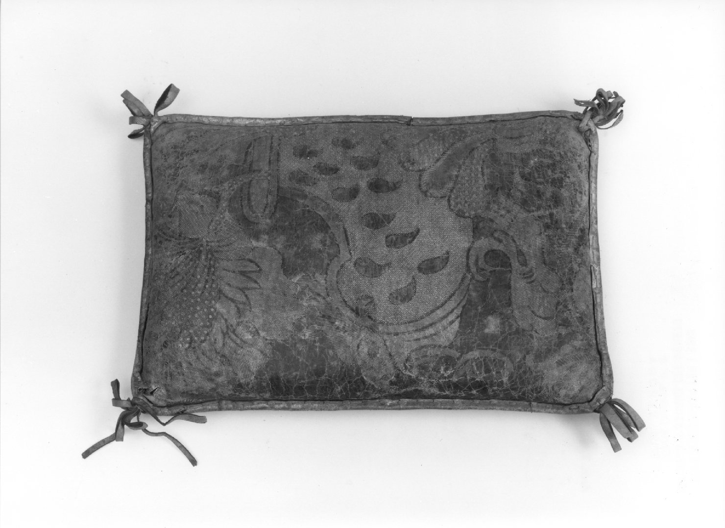 cuscino - ambito bellunese (inizio sec. XX)