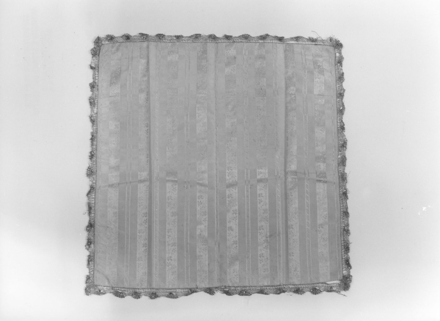 velo di calice, elemento d'insieme - manifattura veneta (inizio sec. XIX)