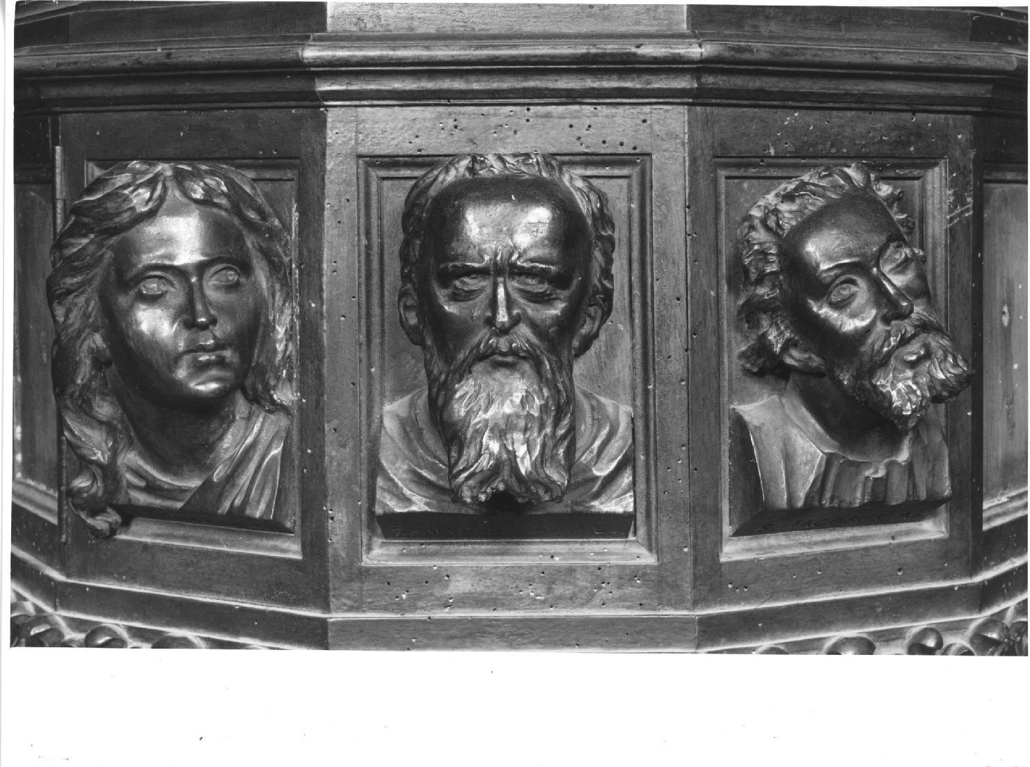 San Taddeo/ San Matteo/ San Giacomo (formella, serie) di Mayer Angelo - ambito bellunese (fine/inizio secc. XIX/ XX)