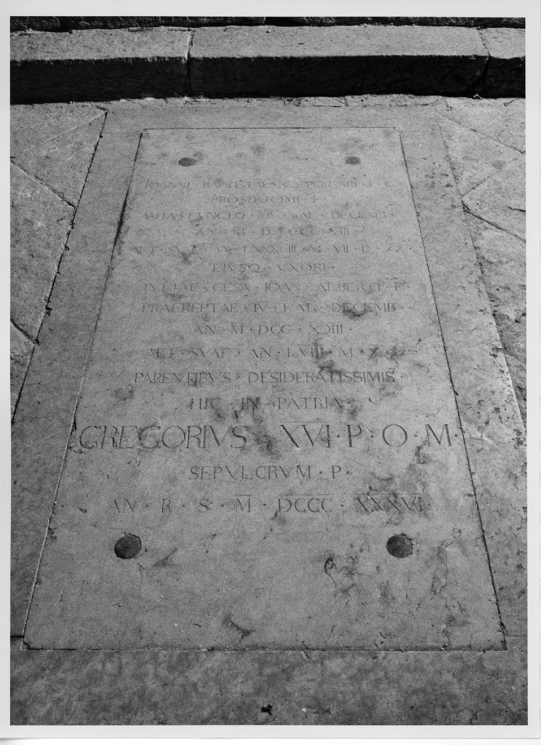 lapide tombale - ambito veneto (sec. XIX)