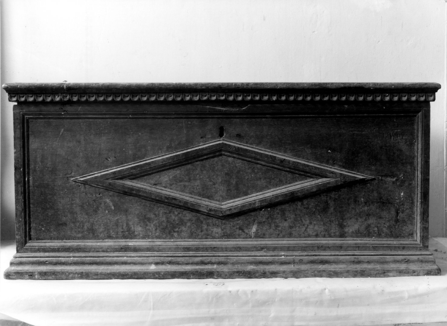 cassapanca - produzione cadorina (sec. XVIII)