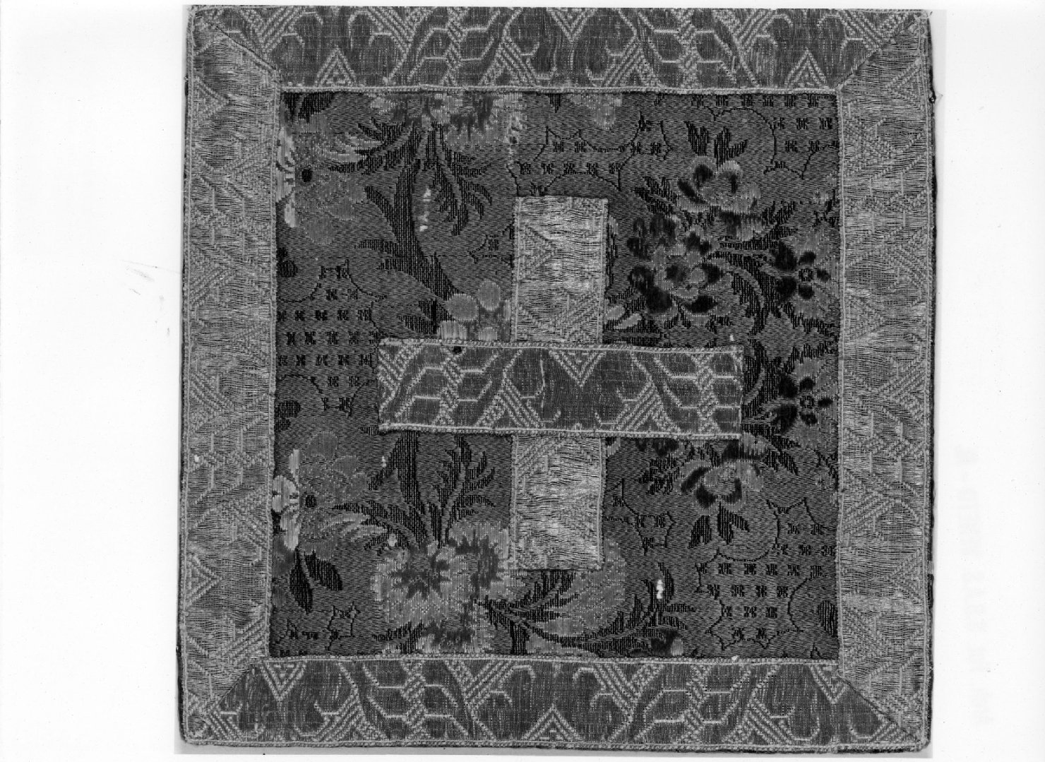 paramento liturgico - ambito veneto (sec. XVIII)