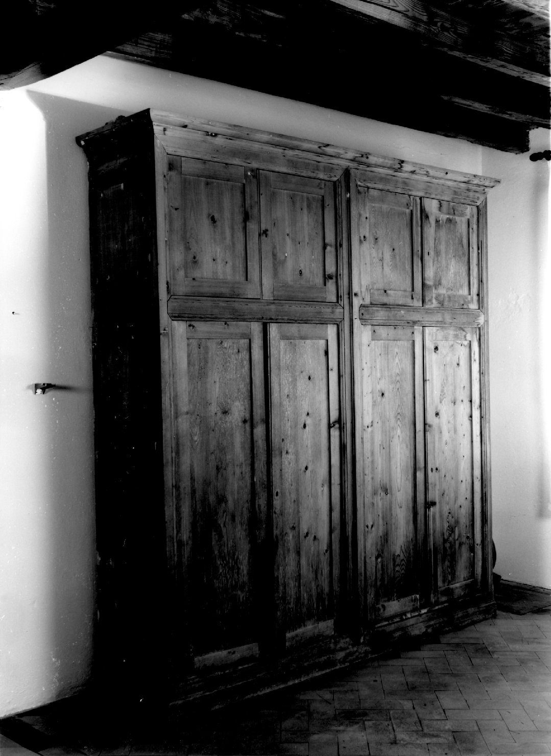 armadio - ambito veneto (sec. XIX)