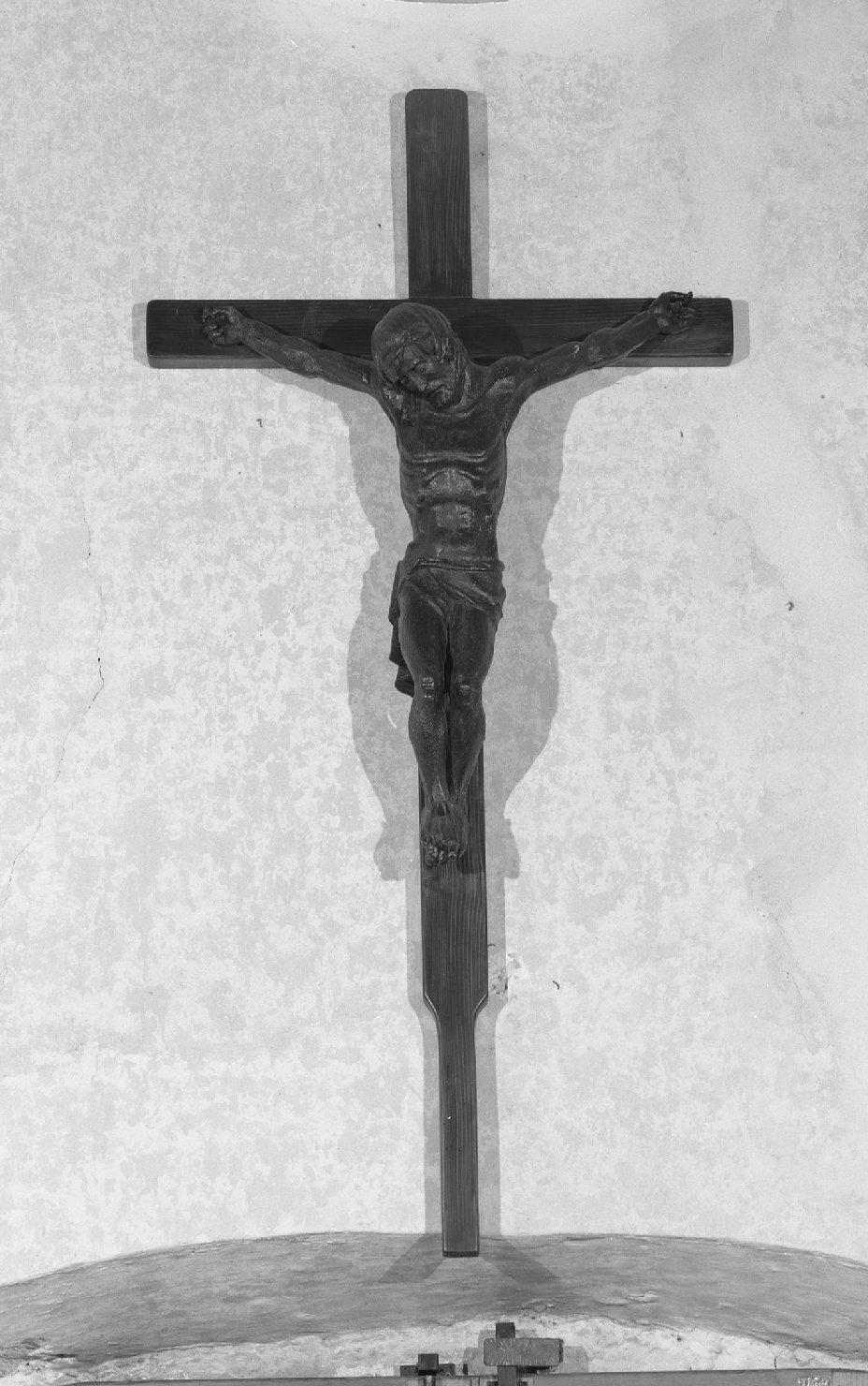 Cristo crocifisso (scultura) di Murer Augusto (prima metà sec. XX)