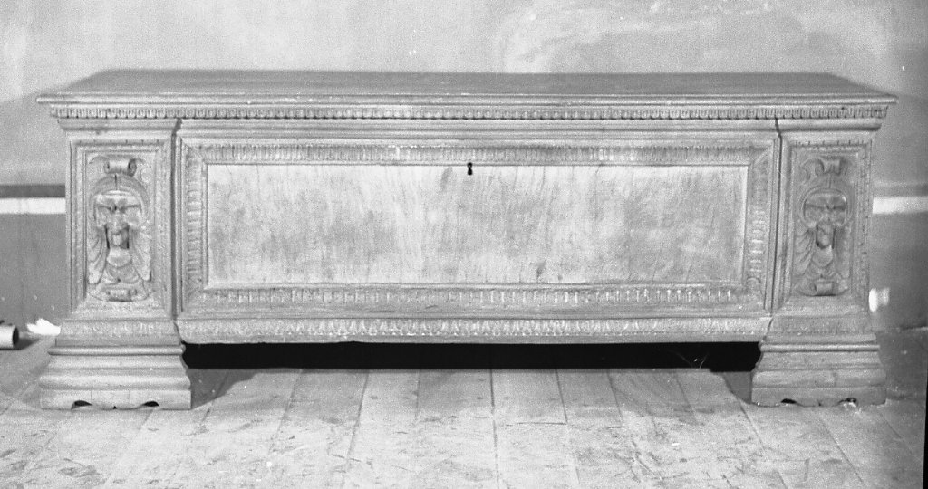 cassone, opera isolata - bottega italiana (sec. XVII)