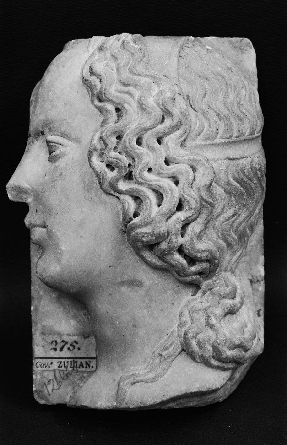 testa di donna (rilievo, opera isolata) - ambito Italia settentrionale (sec. XV)