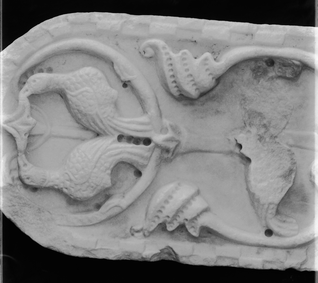 motivi decorativi vegetali (formella, opera isolata) - ambito Italia centro-settentrionale (secc. XII/ XIII)