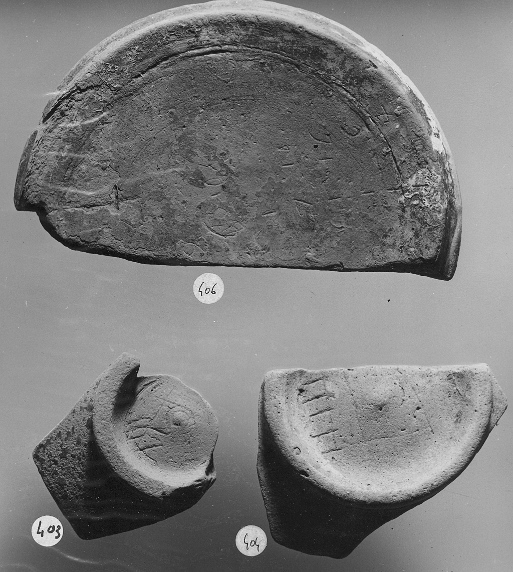 motivi decorativi (piatto, frammento) - ambito veneto (secc. XV/ XVI)