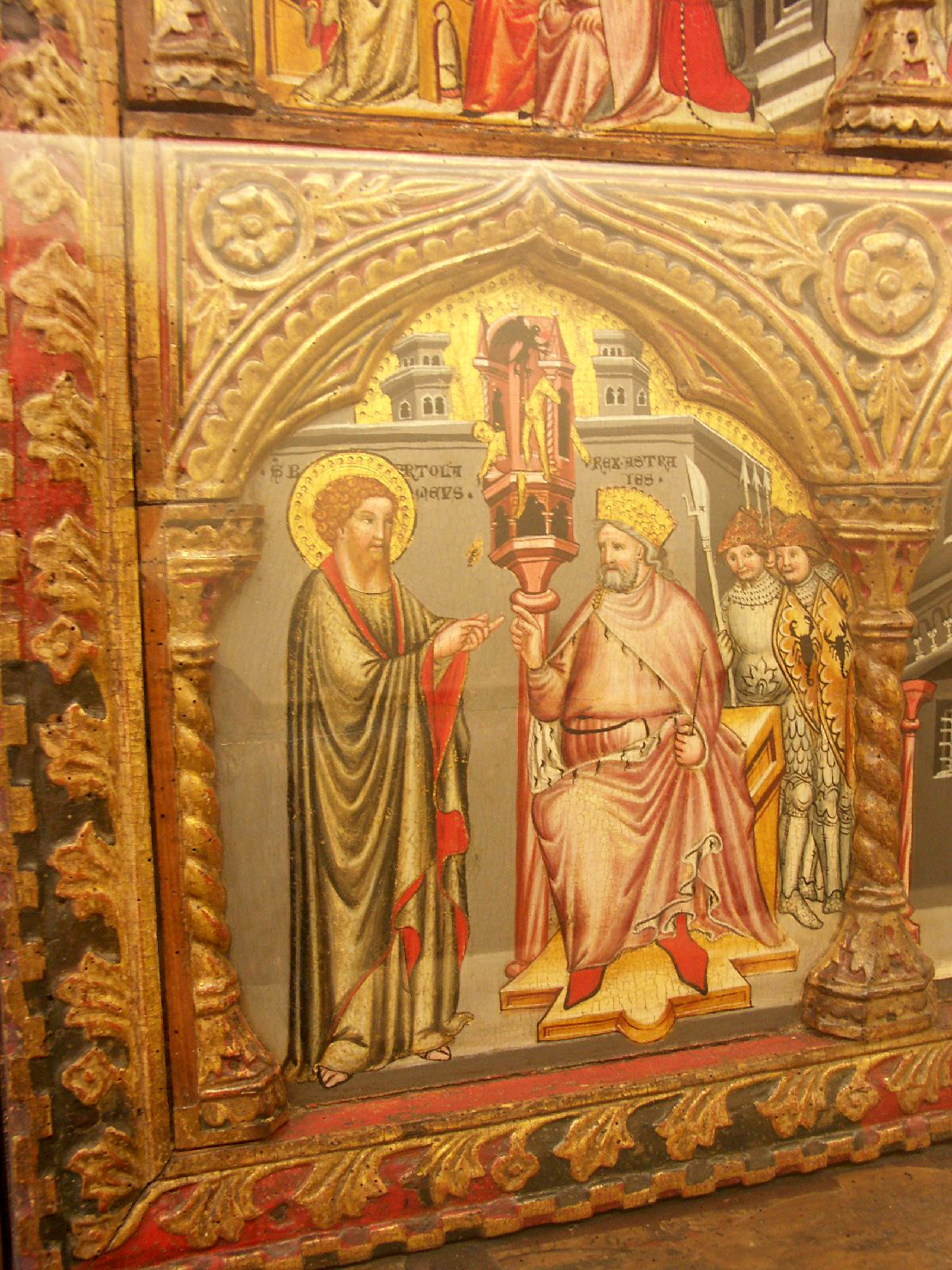 il fratello di Polimnio resiste a San Bartolomeo, San Bartolomeo dinanzi a re Astiage (scomparto di polittico) di Simone da Cusighe (sec. XIV)