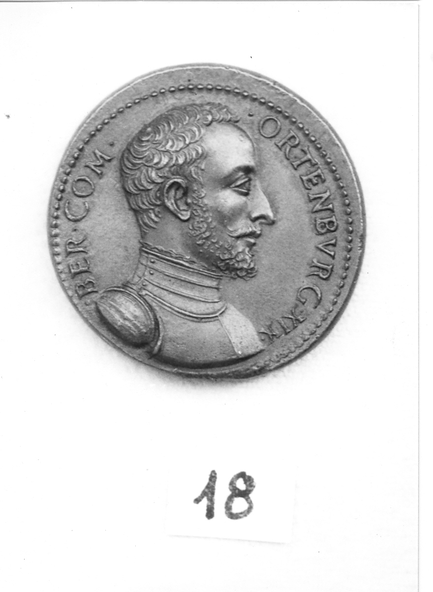 ritratto d'uomo di profilo (medaglia) di Cavino Giovanni (attribuito) (sec. XVI)