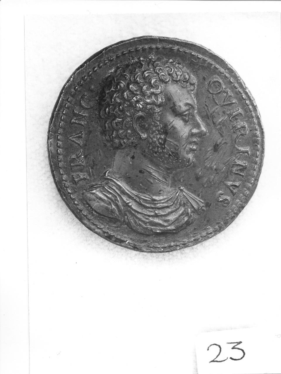 ritratto d'uomo di profilo (medaglia) di Cavino Giovanni (attribuito) (sec. XVI)