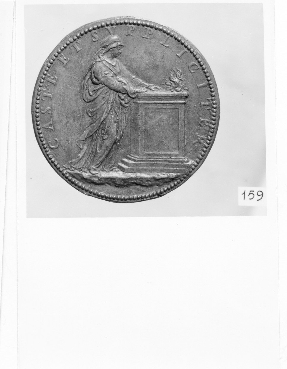 Vesta (medaglia) di Nizzola Jacopo detto Jacopo da Trezzo (sec. XVI)