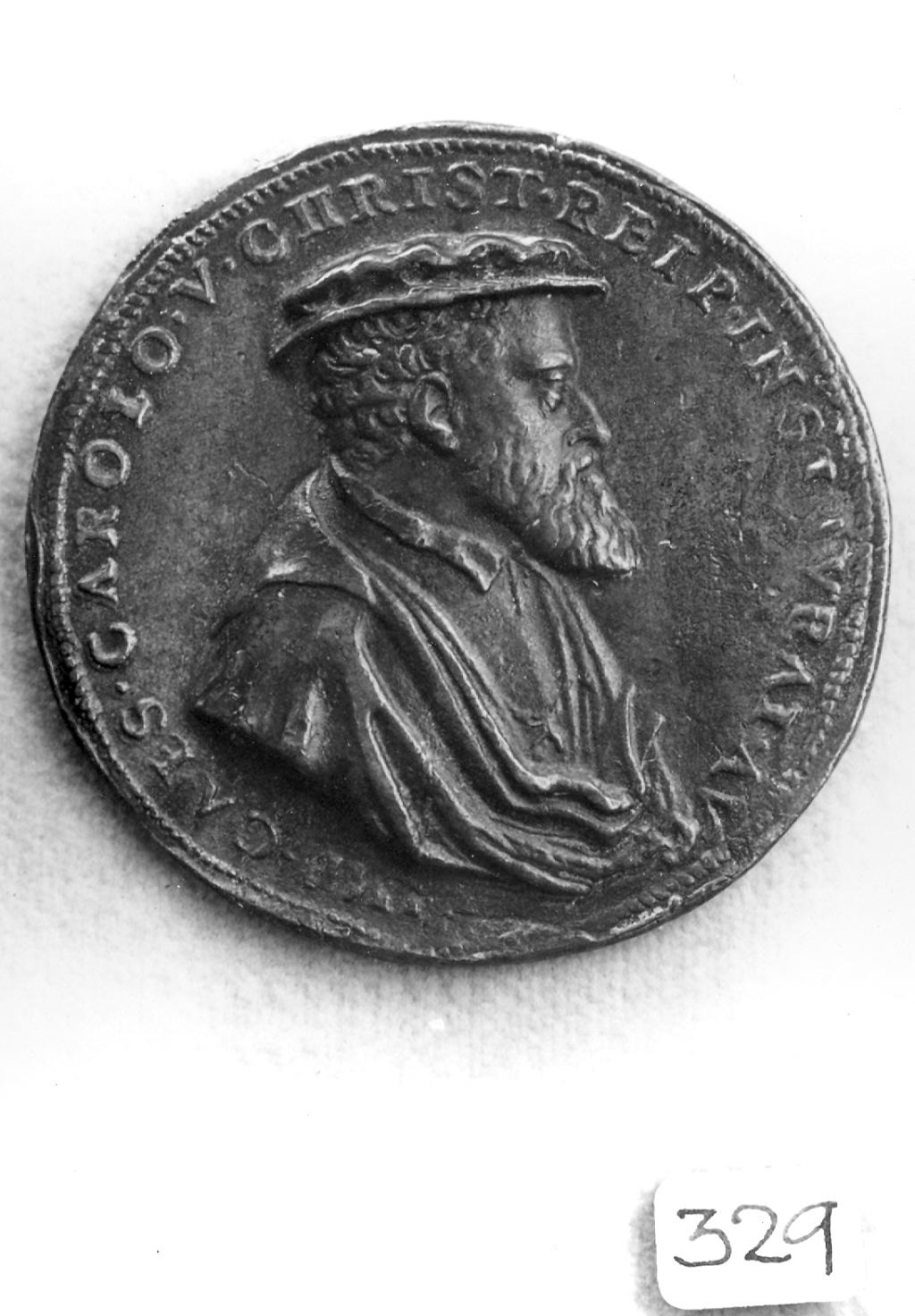 busto maschile (medaglia, elemento d'insieme) di Leoni Leone (sec. XVI)