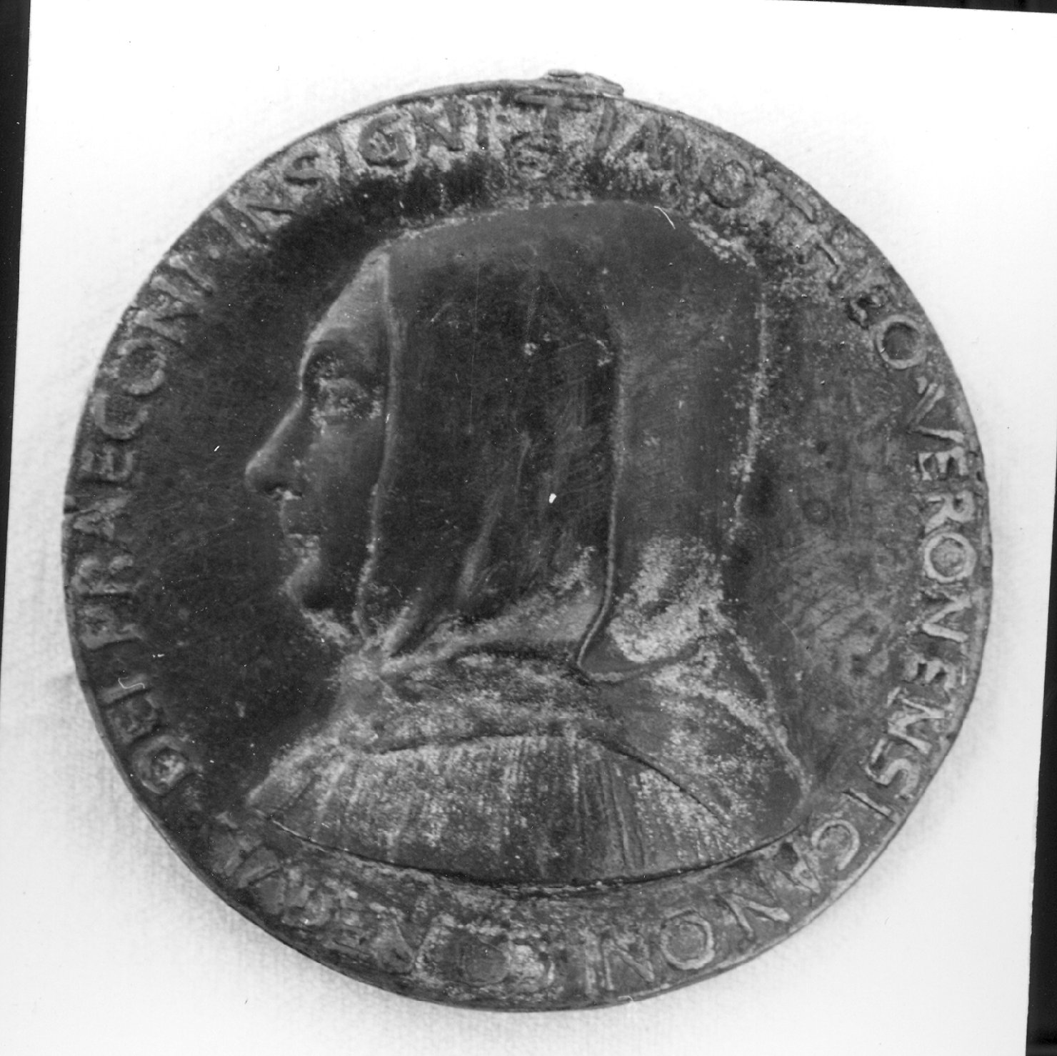 ritratto d'uomo di profilo (medaglia, elemento d'insieme) di De Pasti Matteo (sec. XV)