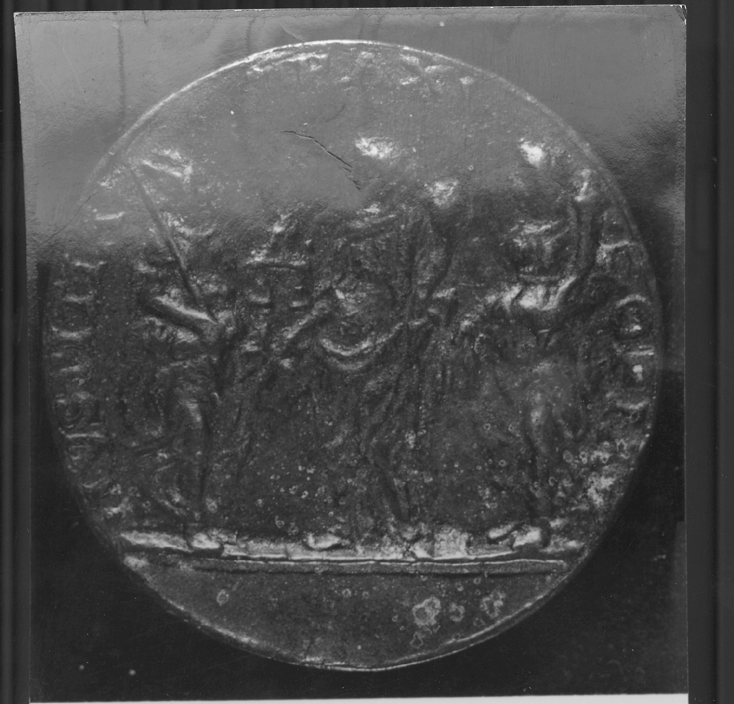 figure femminili (medaglia, elemento d'insieme) - ambito veneziano (sec. XV)