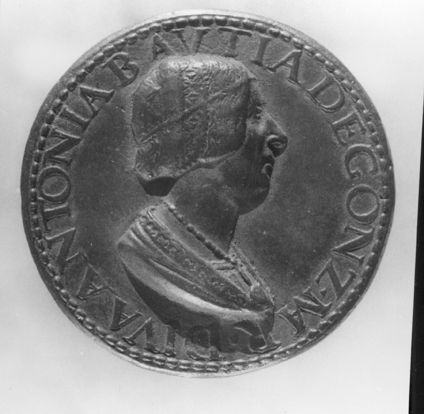 ritratto di donna (medaglia, elemento d'insieme) di Bonaccolsi Pier Jacopo detto Antico (secc. XV/ XVI)