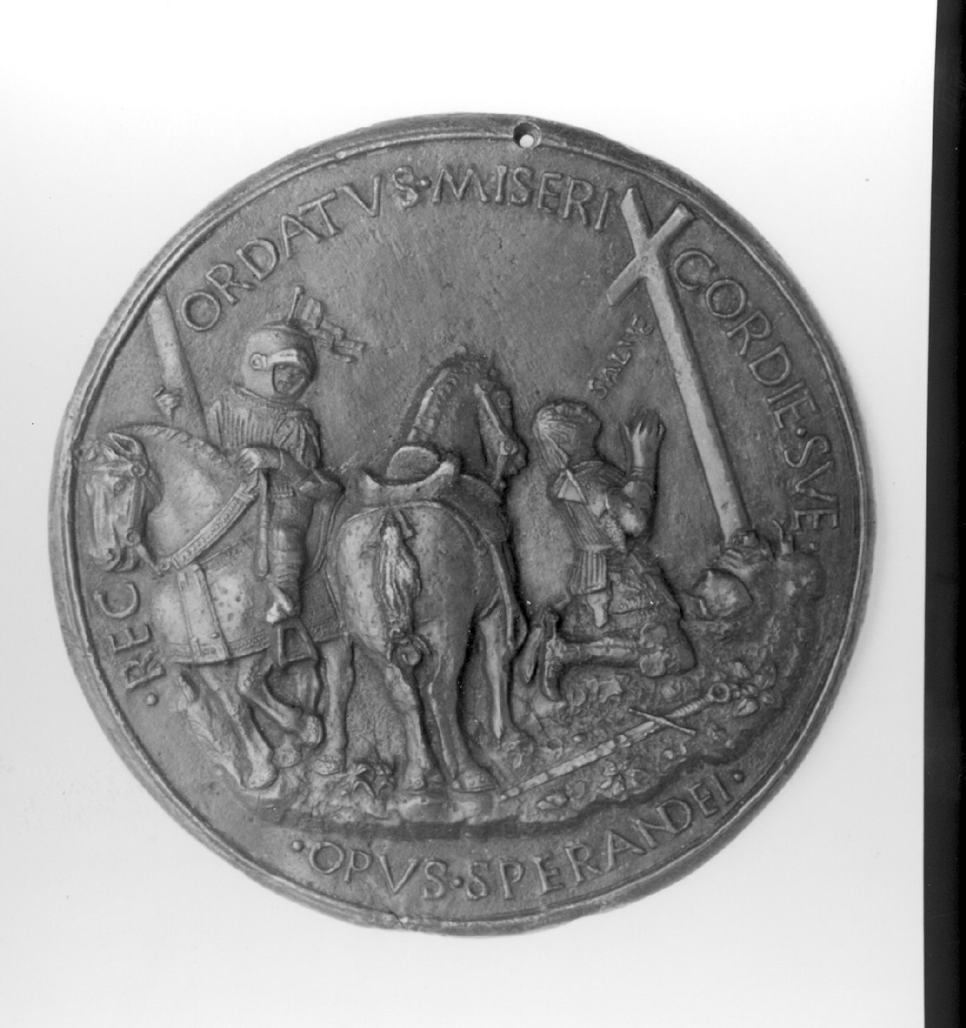 figura maschile che prega (medaglia, elemento d'insieme) di Sperandio (secc. XV/ XVI)