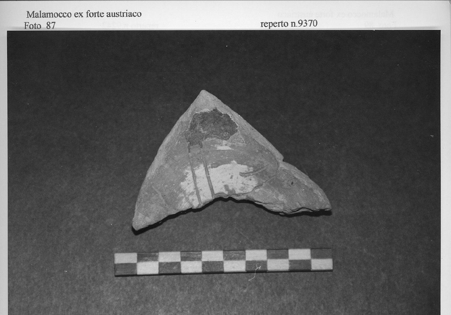 ciotola, frammento - ambito veneto (fine/inizio secc. XIII/ XIV)