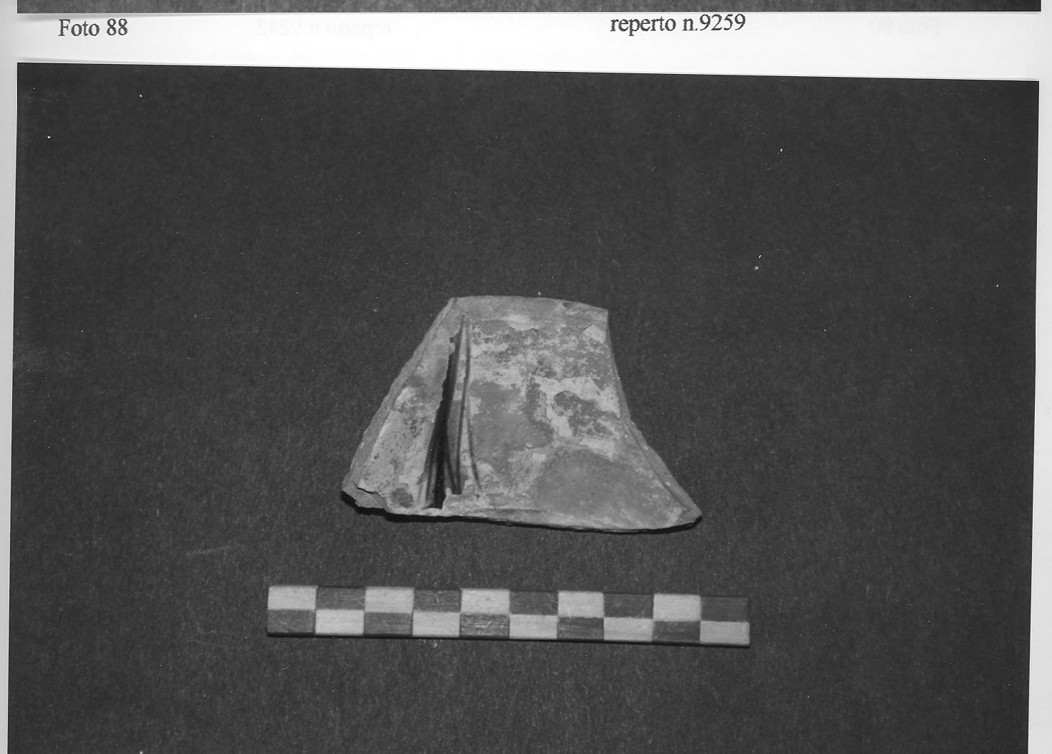 ciotola, frammento - ambito veneto (fine/inizio secc. XIII/ XIV)