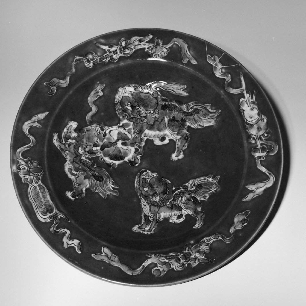 animali fantastici (piatto, opera isolata) - ambito cinese (secc. XVIII/ XIX)