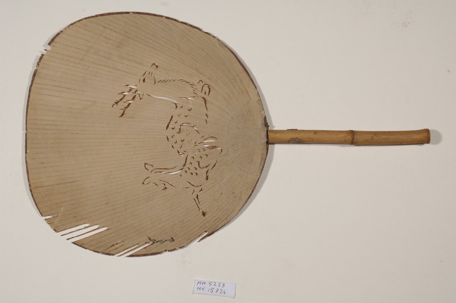 motivo decorativo zoomorfo (ventaglio, elemento d'insieme) - ambito giapponese (secc. XVII/ XIX)