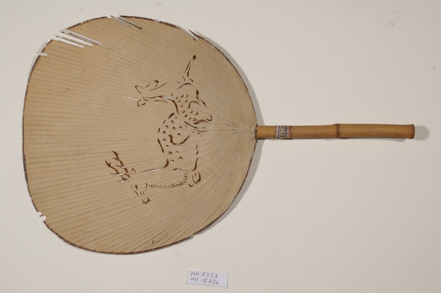 motivo decorativo zoomorfo (ventaglio, elemento d'insieme) - ambito giapponese (secc. XVII/ XIX)