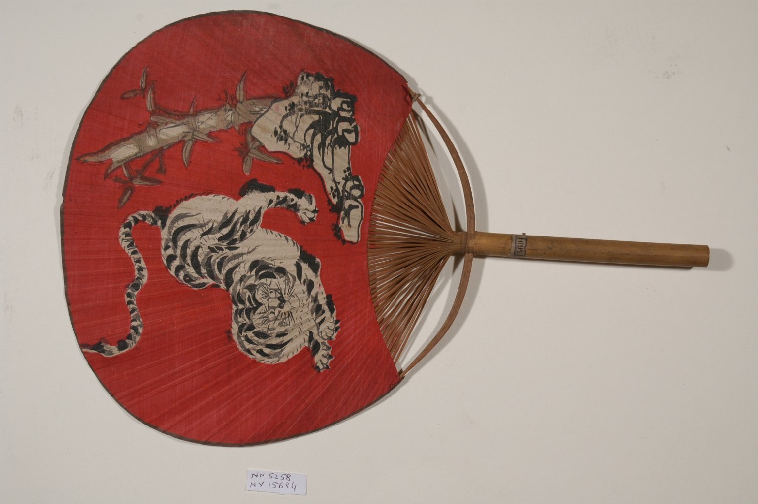 tigre (ventaglio, elemento d'insieme) - ambito giapponese (secc. XVII/ XIX)