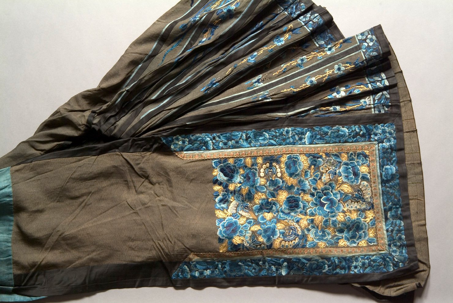 abito, opera isolata - manifattura cinese (sec. XIX)